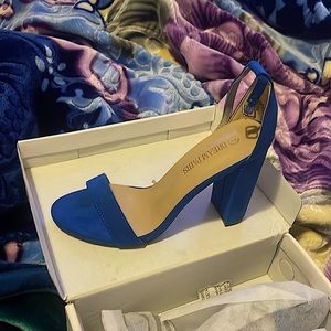 Royal blue high block heels brand new dream pairs heels size 7